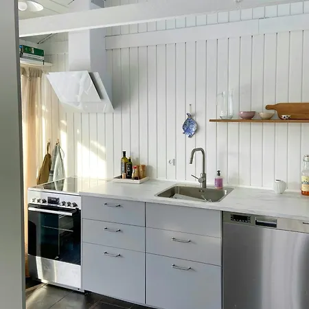 Architect-designed By The Water Ferienhaus