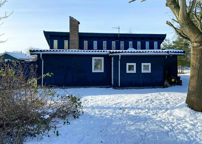 Architect-designed By The Water Ferienhaus *